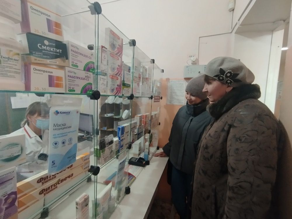Сегодня и.о. главного врача Аминова Зульфия Камильевна посетила аптечный пункт